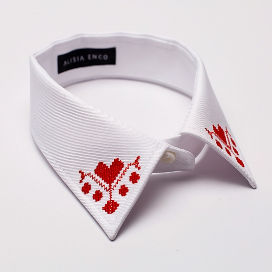 Embroidered collar LOVE 0